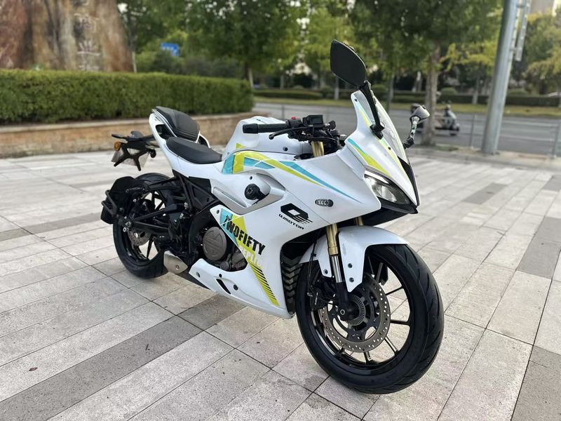 二手QJMOTOR赛250