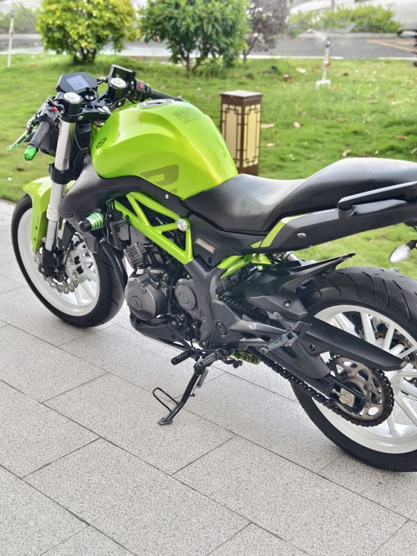 二手贝纳利蓝宝龙 BN302S
