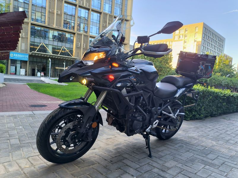 二手贝纳利金鹏 TRK502