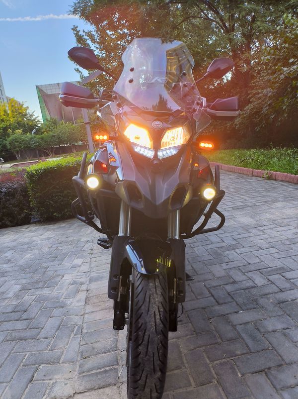 二手贝纳利金鹏 TRK502