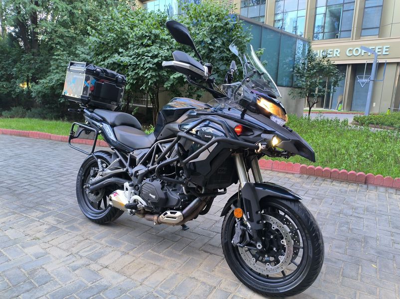 二手贝纳利金鹏 TRK502