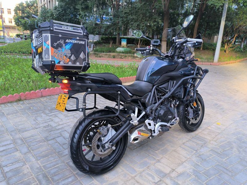 二手贝纳利金鹏 TRK502