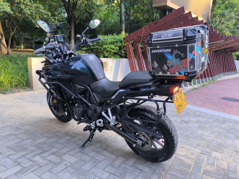 二手贝纳利金鹏 TRK502