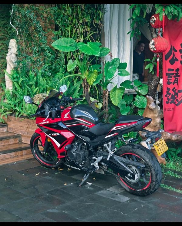 二手本田CBR400R