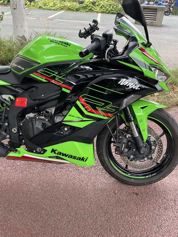 二手川崎ZX-4R