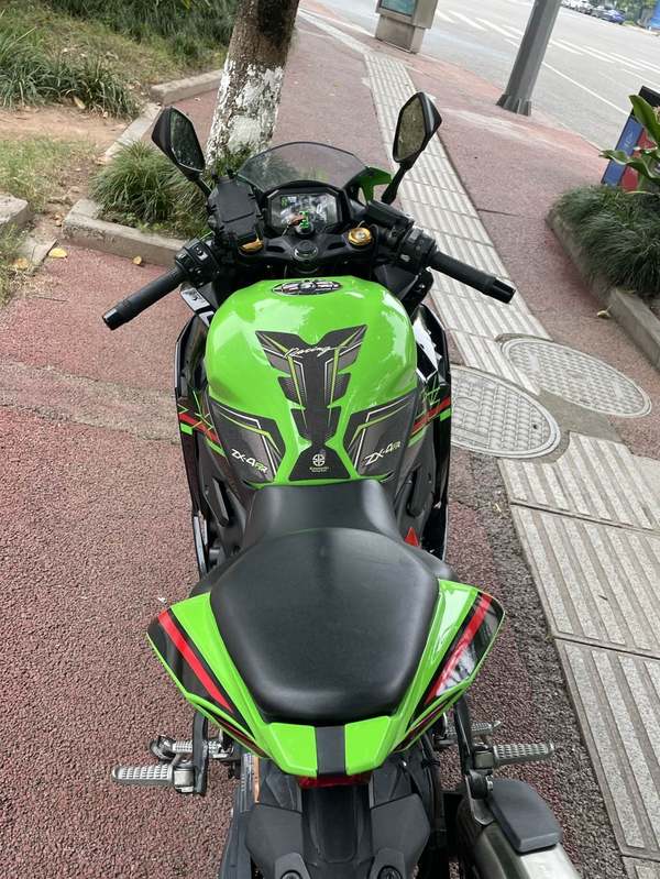 二手川崎ZX-4R