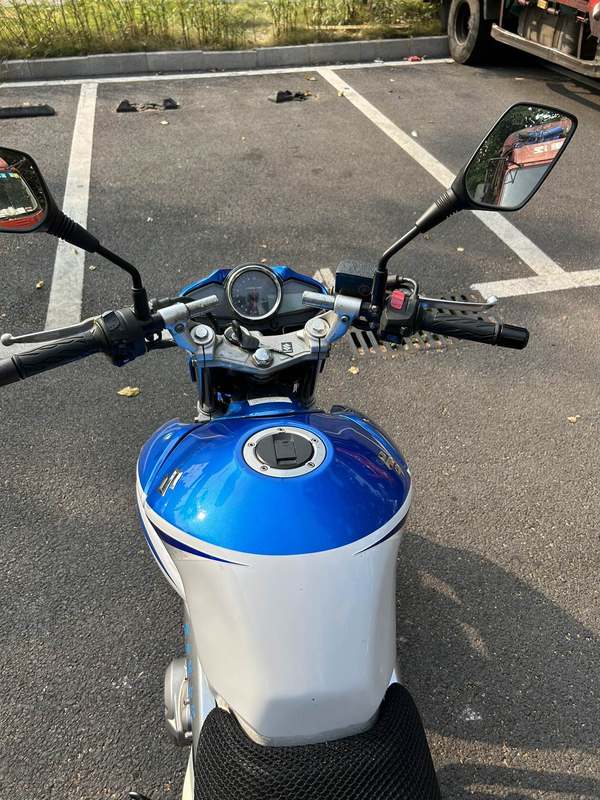 二手豪爵铃木骊驰 GW250