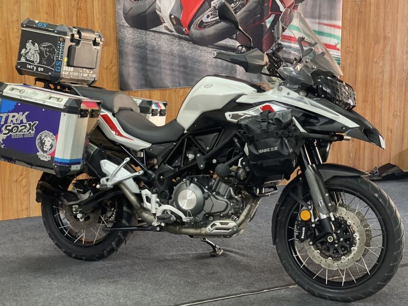 二手贝纳利金鹏 TRK502
