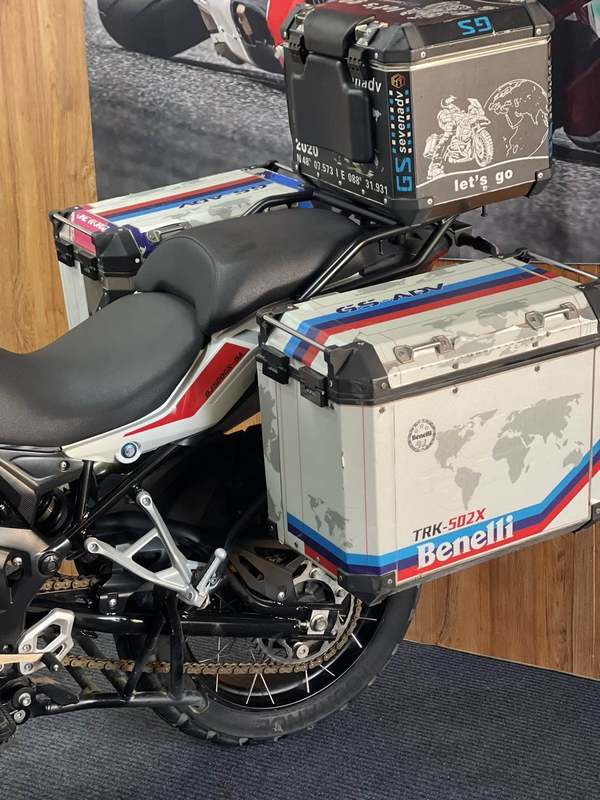 二手贝纳利金鹏 TRK502