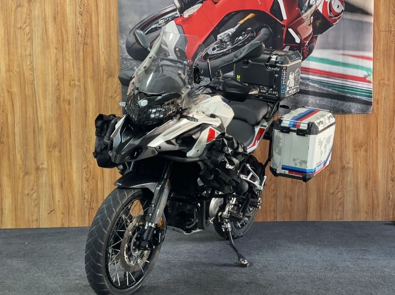 二手贝纳利金鹏 TRK502