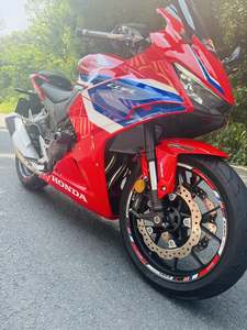 二手本田CBR400R