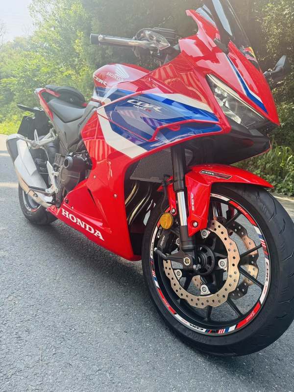 二手本田CBR400R