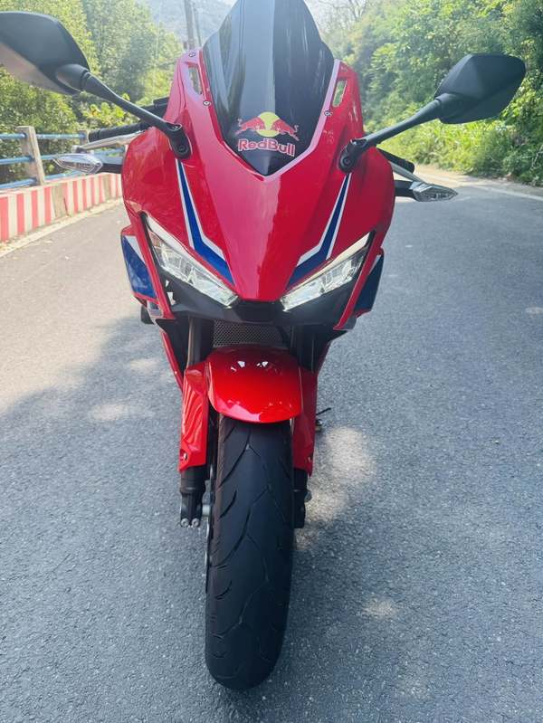 二手本田CBR400R