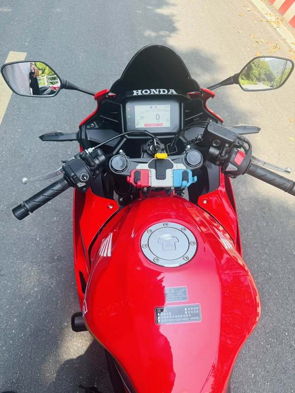 二手本田CBR400R