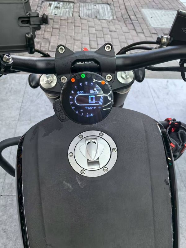 二手奔达Rock300 灰石