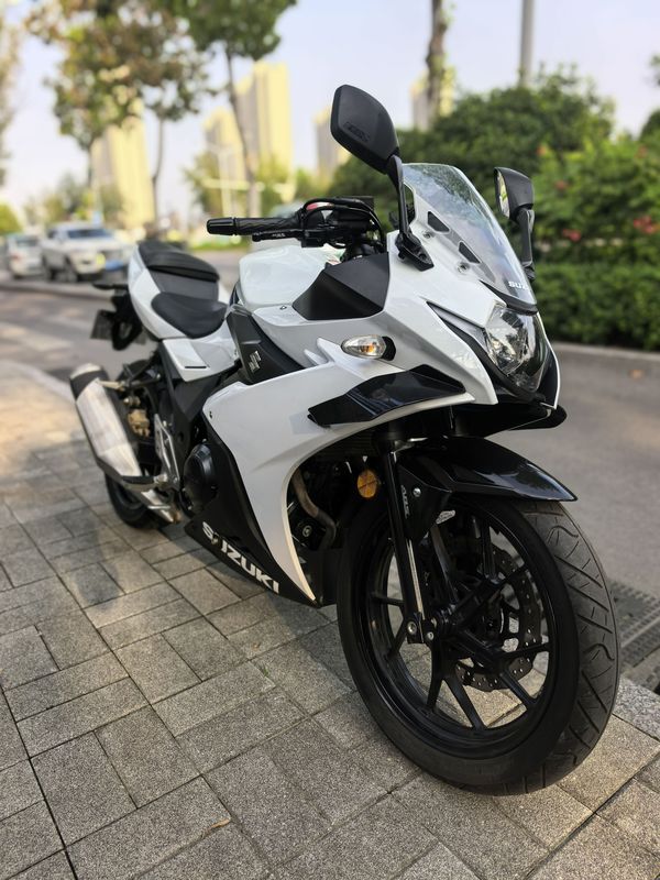 二手豪爵铃木GSX250R