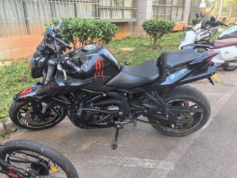 二手贝纳利TNT600i