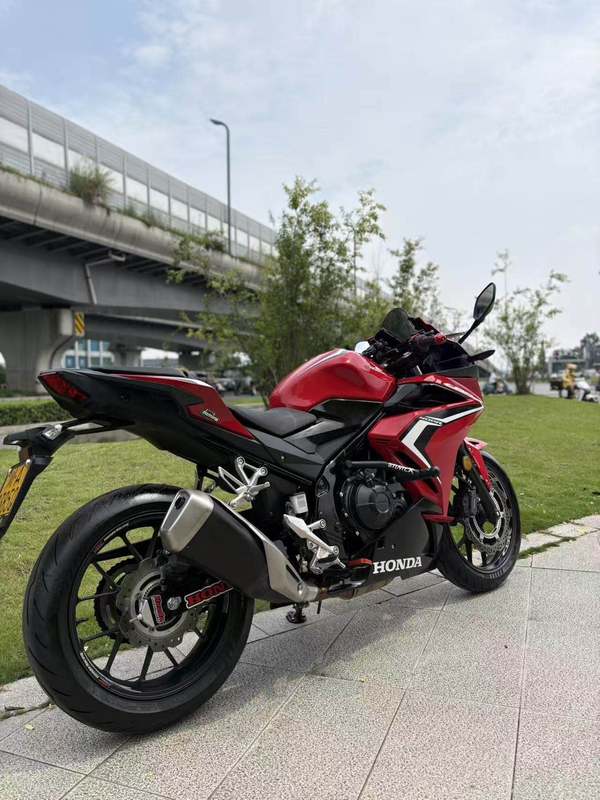二手本田CBR400R