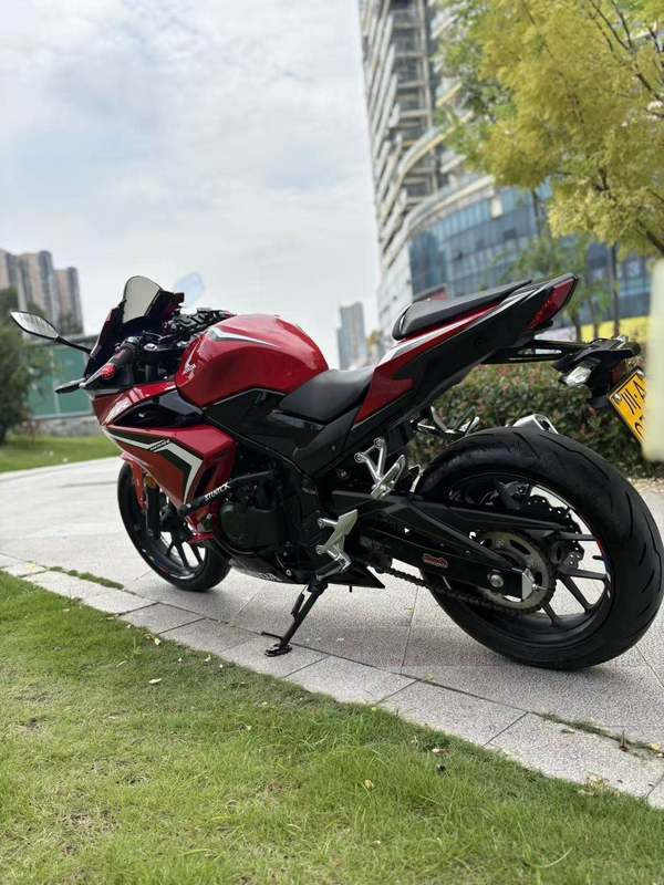 二手本田CBR400R