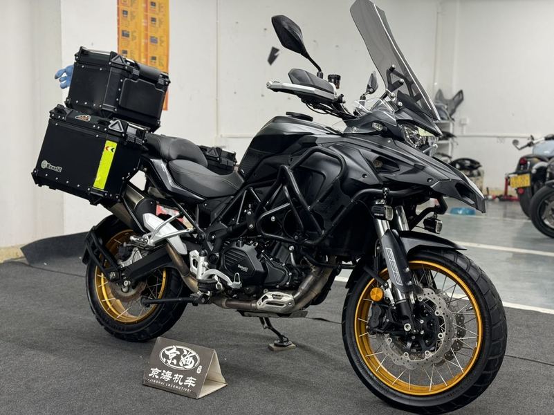 二手贝纳利TRK552
