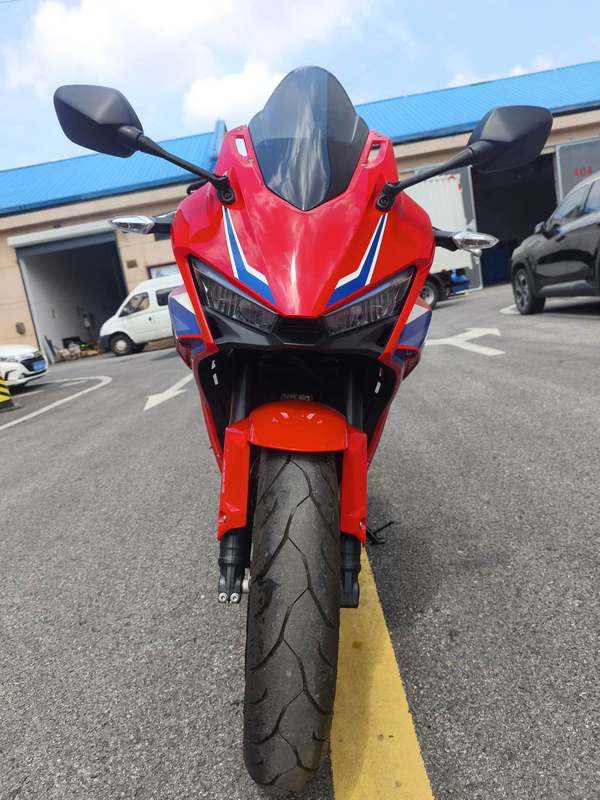 二手本田CBR400R