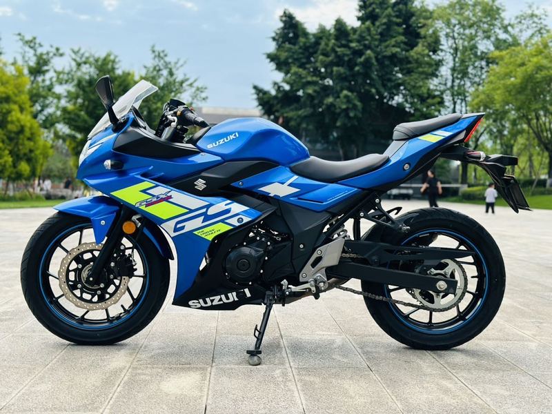 二手豪爵铃木GSX250R