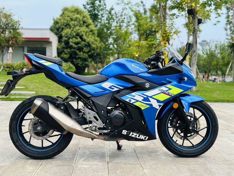 二手豪爵铃木GSX250R