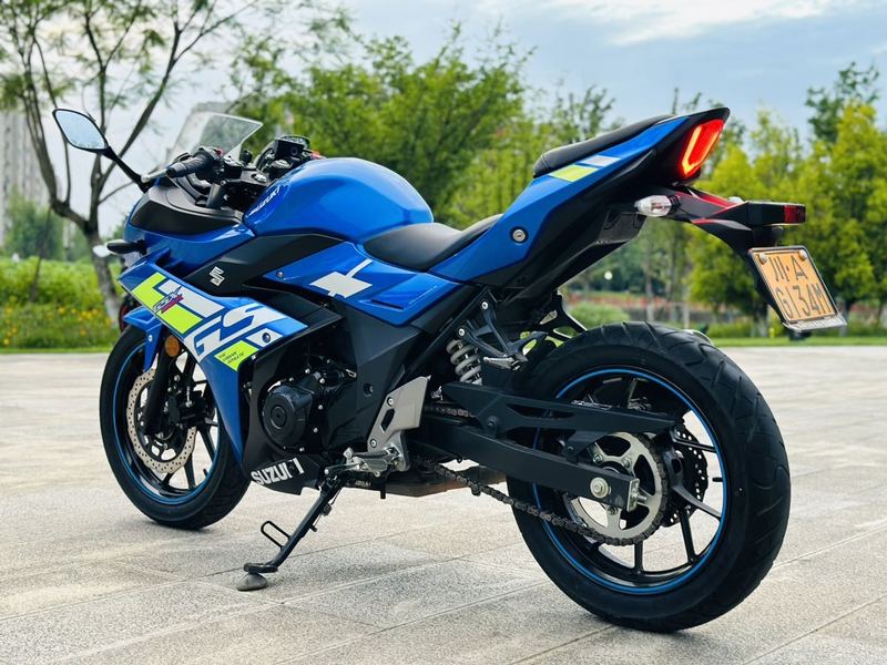 二手豪爵铃木GSX250R