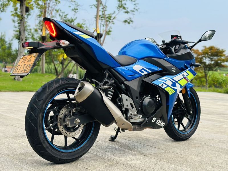 二手豪爵铃木GSX250R