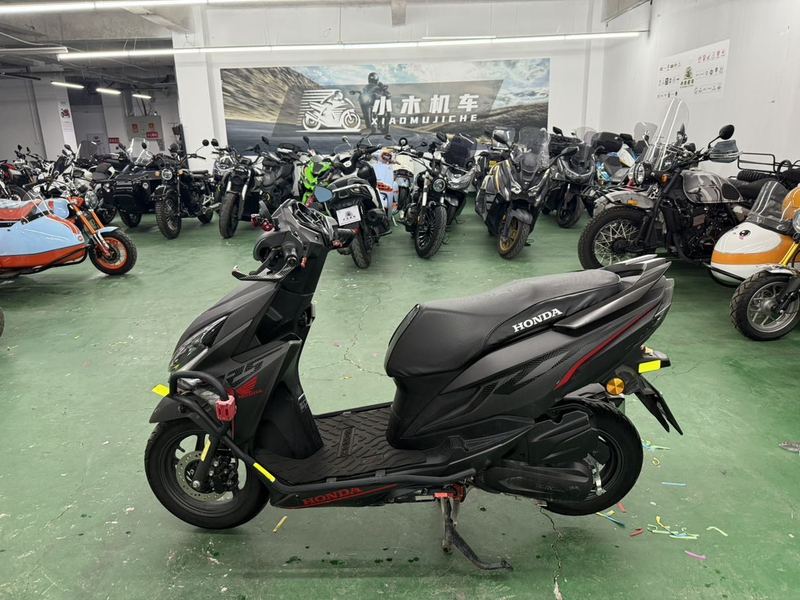 二手新大洲本田裂行 RX125Fi