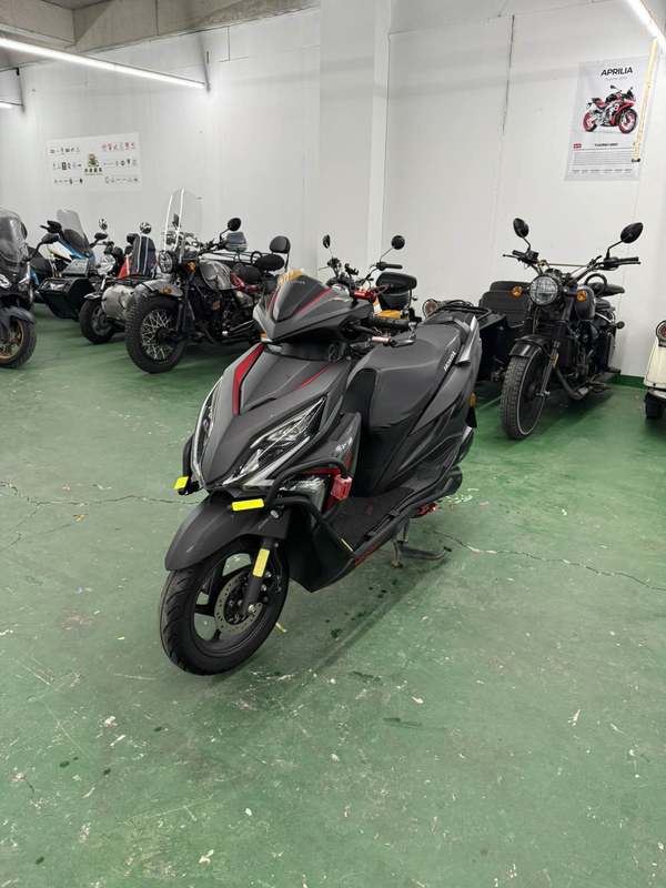 二手新大洲本田裂行 RX125Fi