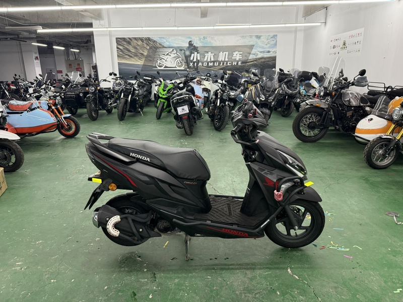 二手新大洲本田裂行 RX125Fi