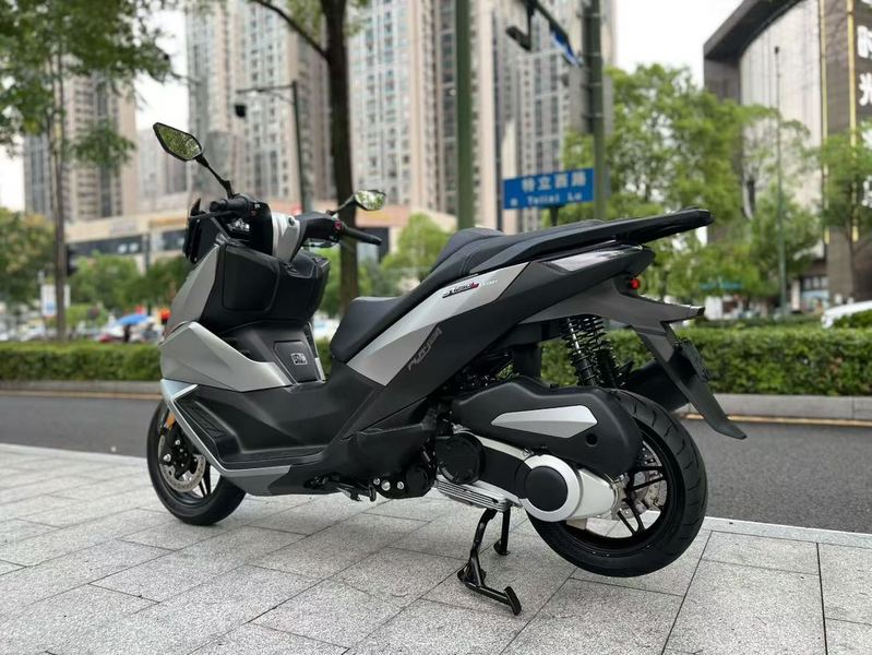 二手无极SR250GT