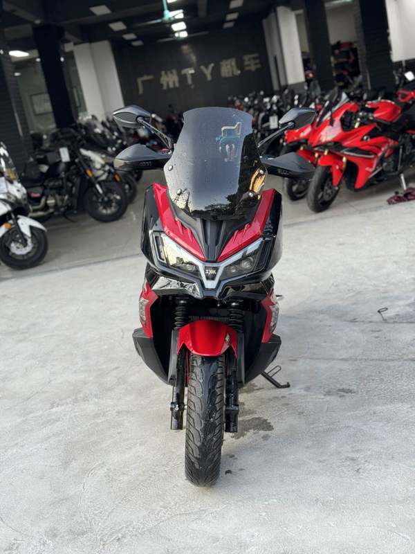 二手三阳哈士奇 Husky ADV300