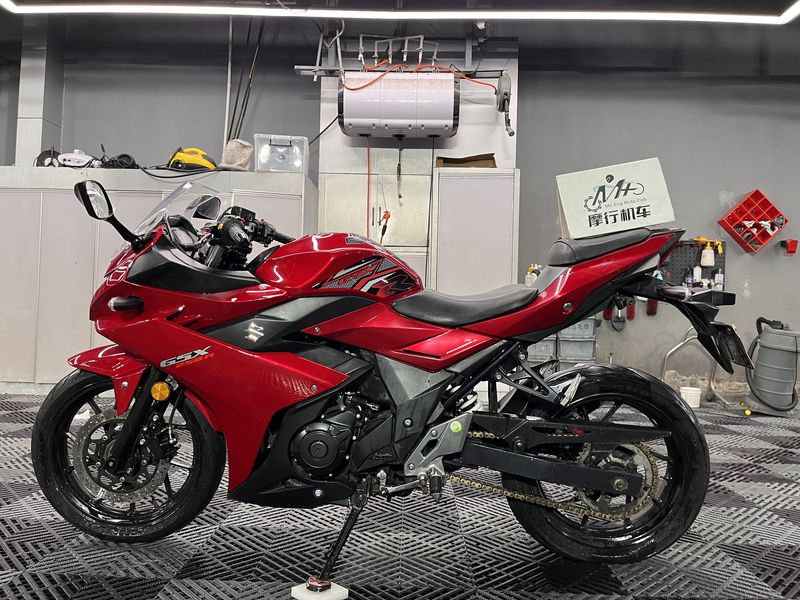 二手豪爵铃木GSX250R