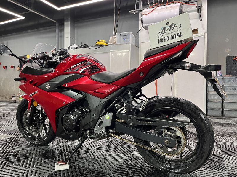 二手豪爵铃木GSX250R