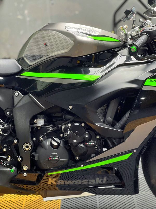 二手川崎Ninja ZX-6R 