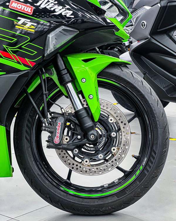 二手川崎ZX-4R