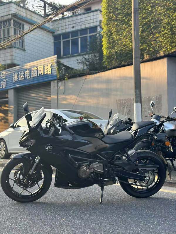 二手QJMOTOR赛250