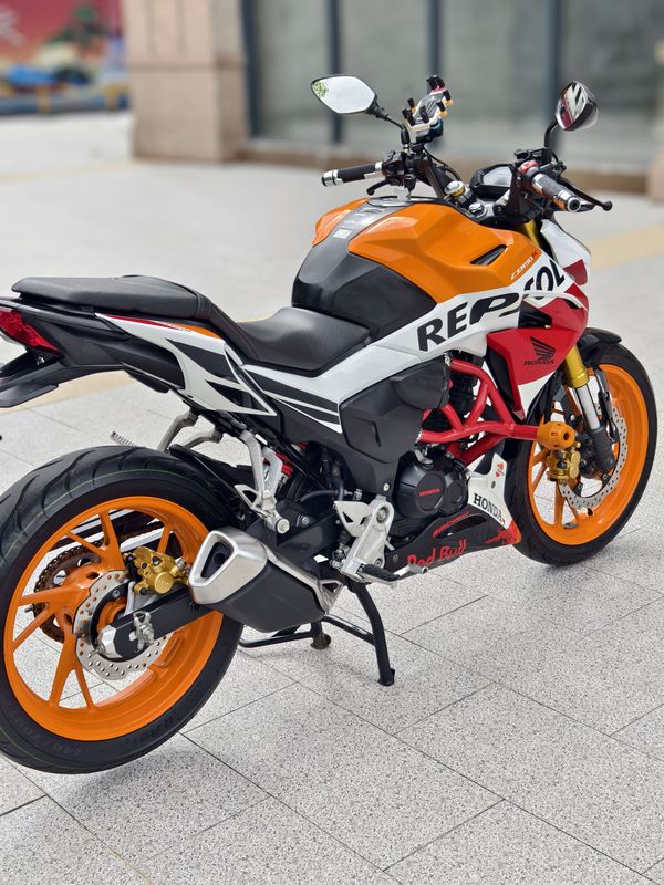 二手五羊本田CB190R 暴锋眼