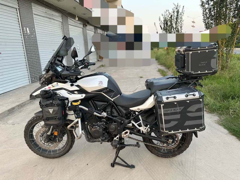 二手贝纳利金鹏 TRK502