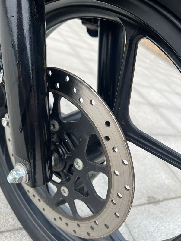 二手济南铃木极客飒 Gixxer 155