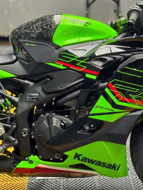 二手川崎ZX-4R
