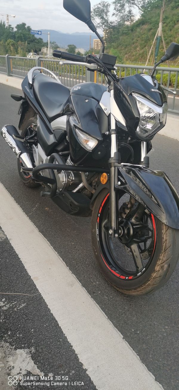 二手豪爵铃木骊驰 GW250