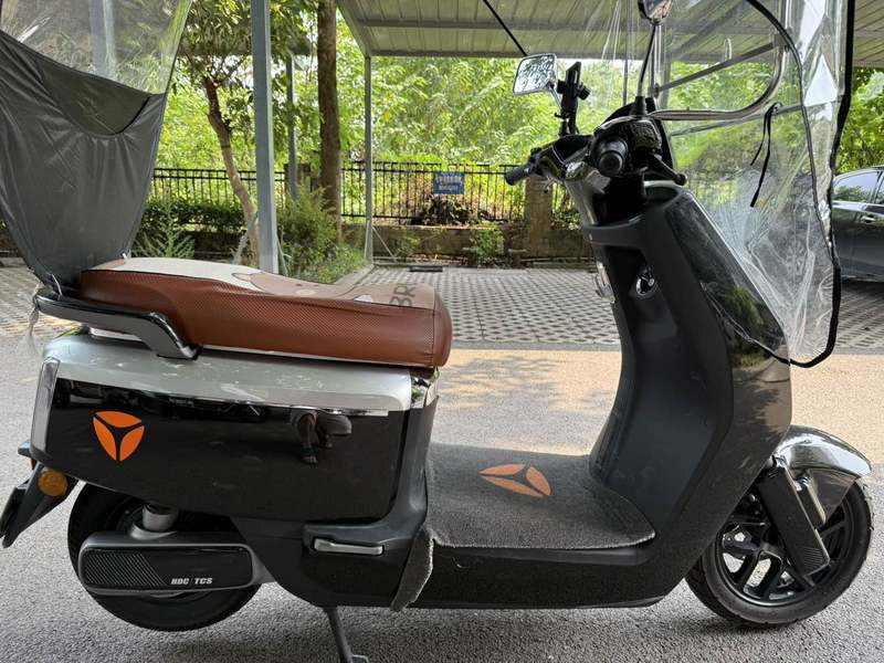 二手雅迪冠能 E80