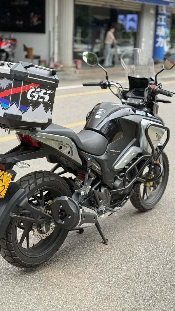 二手五羊本田猛鸷 CB190X