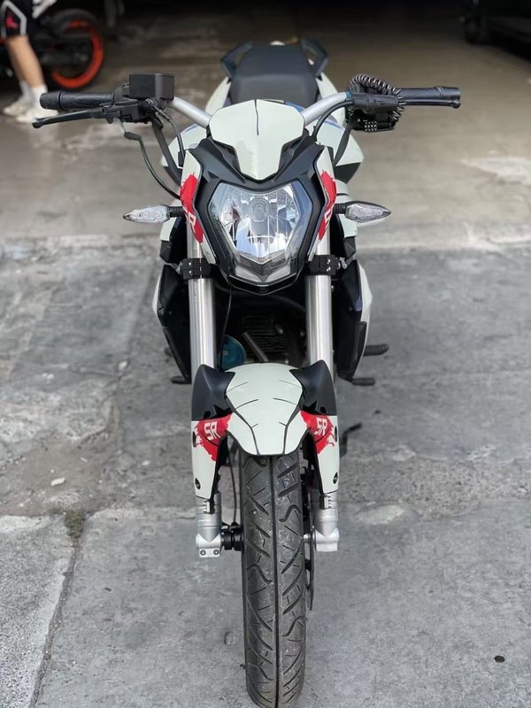 二手贝纳利红宝龙 TNT150i
