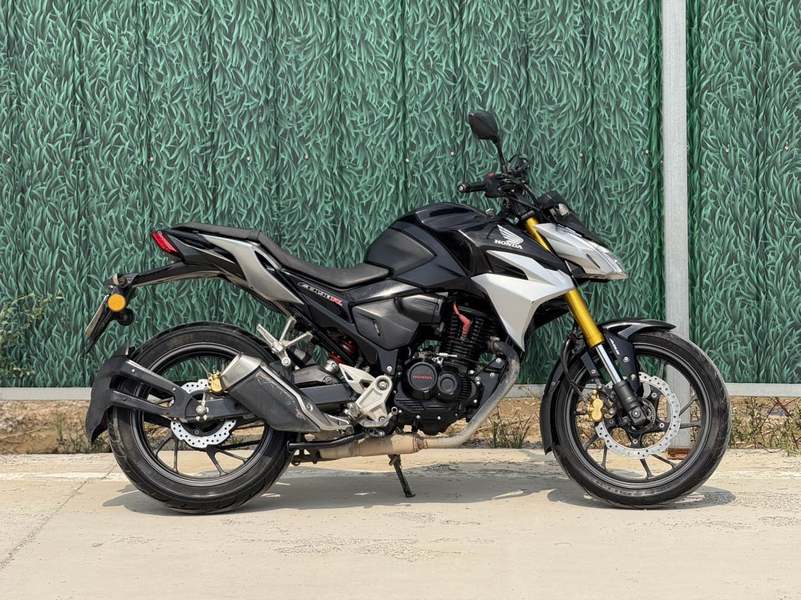 二手五羊本田CB190R 暴锋眼