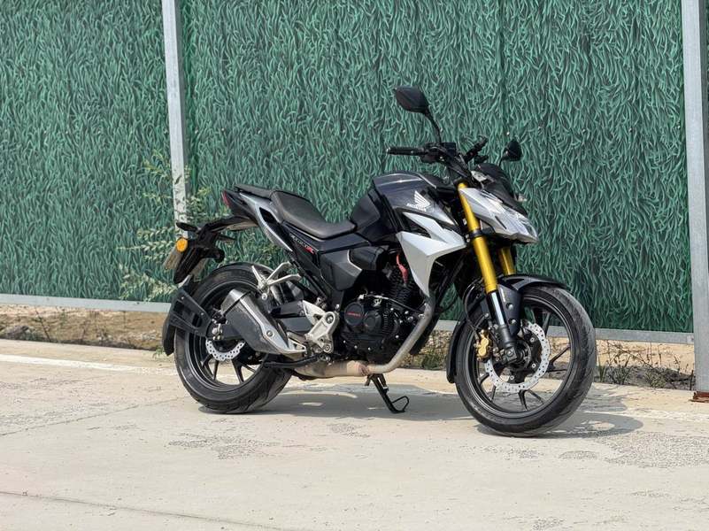 二手五羊本田CB190R 暴锋眼