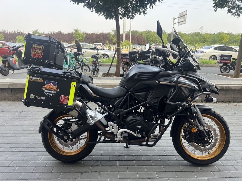 二手贝纳利TRK552